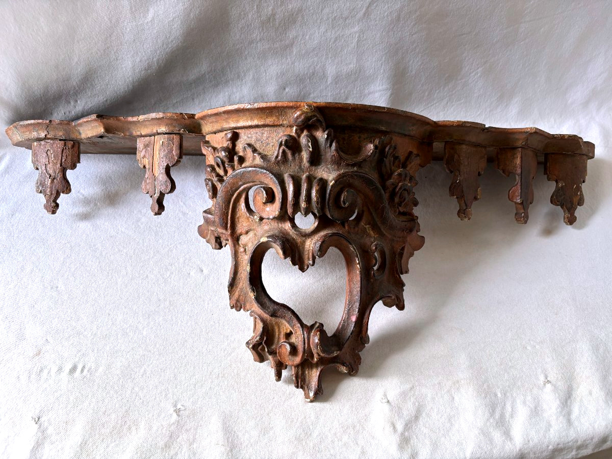 Console d'applique en bois doré
