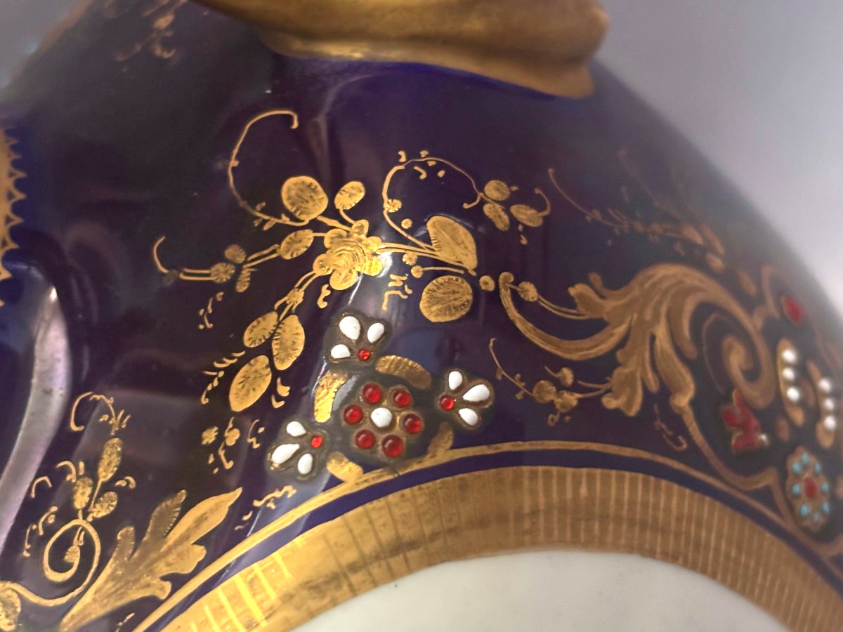 Vase en porcelaine de Sèvres -photo-3