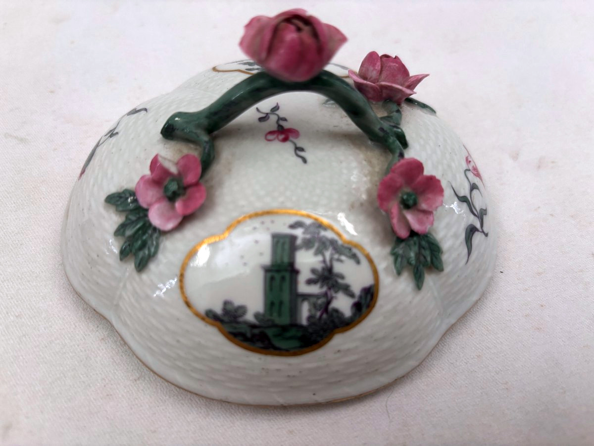 Covered Jar Made Of German Porcelain And Gilded Bronze-photo-4