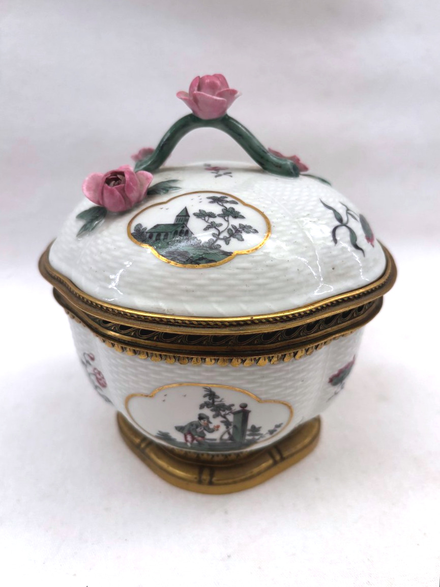 Covered Jar Made Of German Porcelain And Gilded Bronze