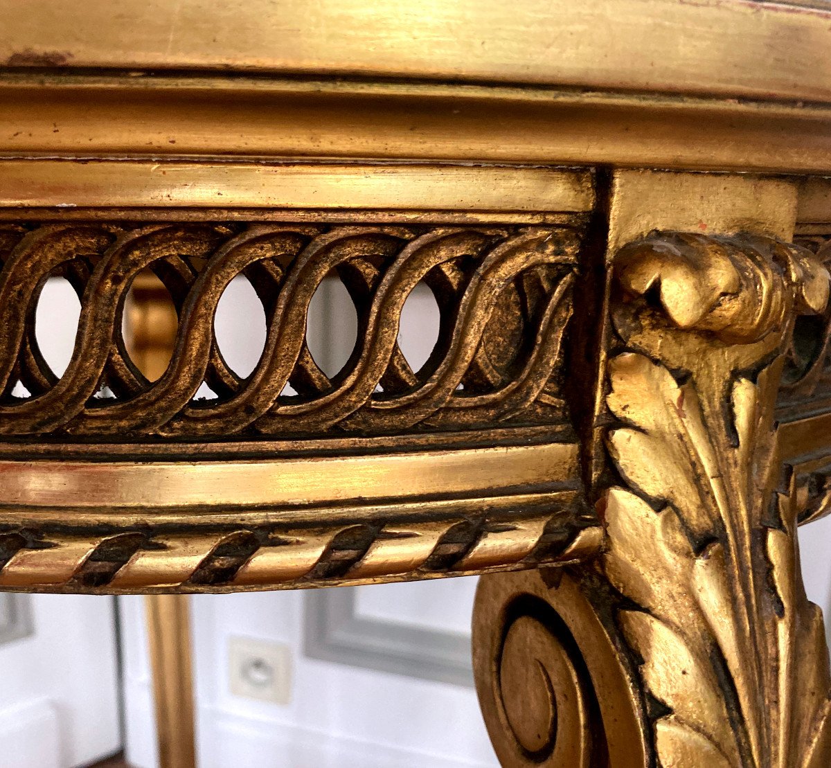 Louis XVI Style Pedestal Table In Golden Wood-photo-4