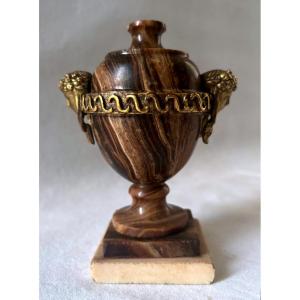 Louis XVI Vase In Petrified Wood And Gilded Bronze