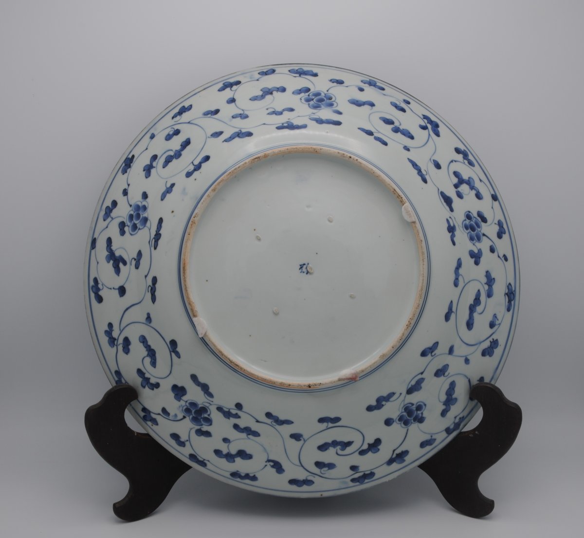 Japon - Grand plat en porcelaine d’Arita à décor 'kraak, époque Edo 1670–1690-photo-7