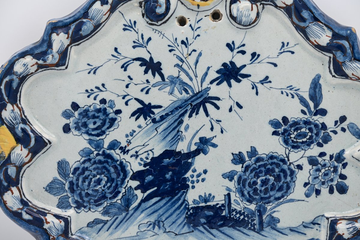 Delft Earthenware Wall Plate With Blue-and-white Decoration And A Polychrome Frame, Mid-18th Century-photo-3