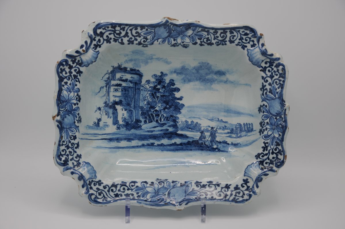 Paire de saladiers rococo en faïence de Delft à décor de paysage italien, milieu du XVIII-photo-3