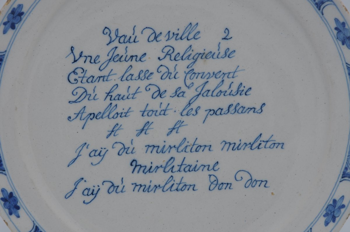 Assiette parlante en faïence de Delft à décor en camaïeu bleu, De Porceleyne Schotel, 1724–1764-photo-1