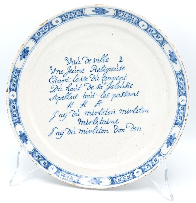 Assiette parlante en faïence de Delft à décor en camaïeu bleu, De Porceleyne Schotel, 1724–1764