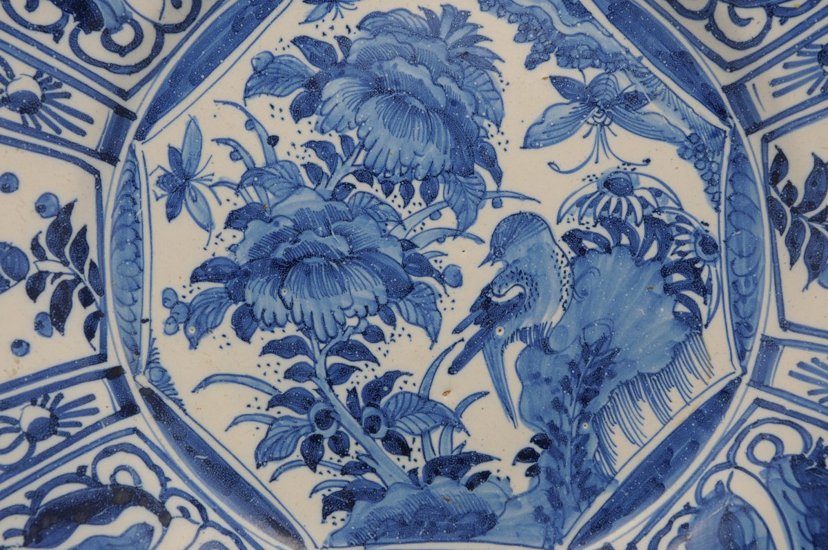 Grand plat en faïence de Delft, décor en camaïeu bleu de style Kraak-Wanli, fin du XVIIe siècle-photo-4