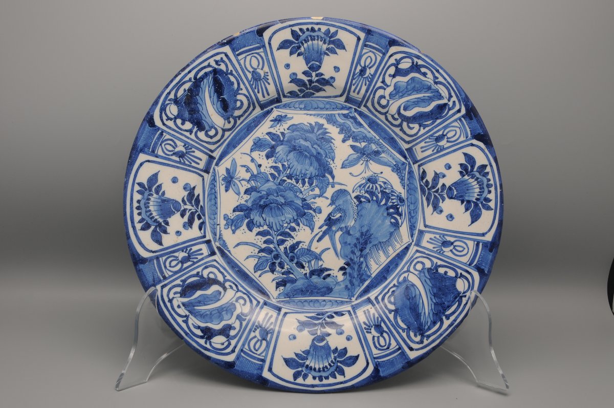 Grand plat en faïence de Delft, décor en camaïeu bleu de style Kraak-Wanli, fin du XVIIe siècle-photo-6