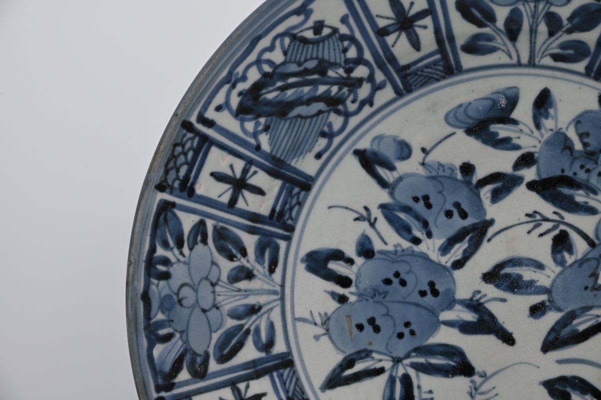 Antique Japanese Arita Blue And White Kraak-style Dish, Edo Period, Circa 1680-photo-2