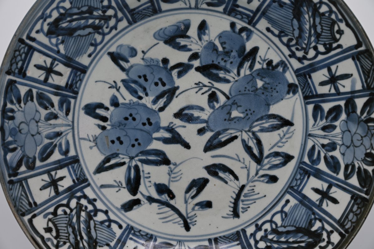 Antique Japanese Arita Blue And White Kraak-style Dish, Edo Period, Circa 1680-photo-4
