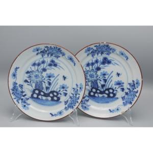 Delft - Pair Of Blue And White Delftware Plates With Qianlong Chinoiserie Decor- 18th Century