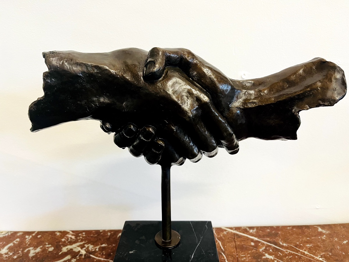 Bronze Sculpture Tribute To Salvador Dali – Handshake-photo-3