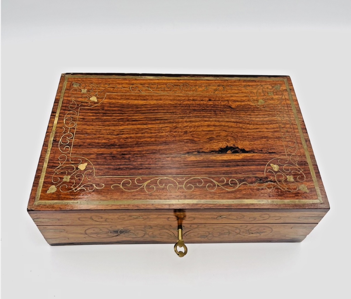 Coffret à bijoux marqueté en bois et laiton-photo-2
