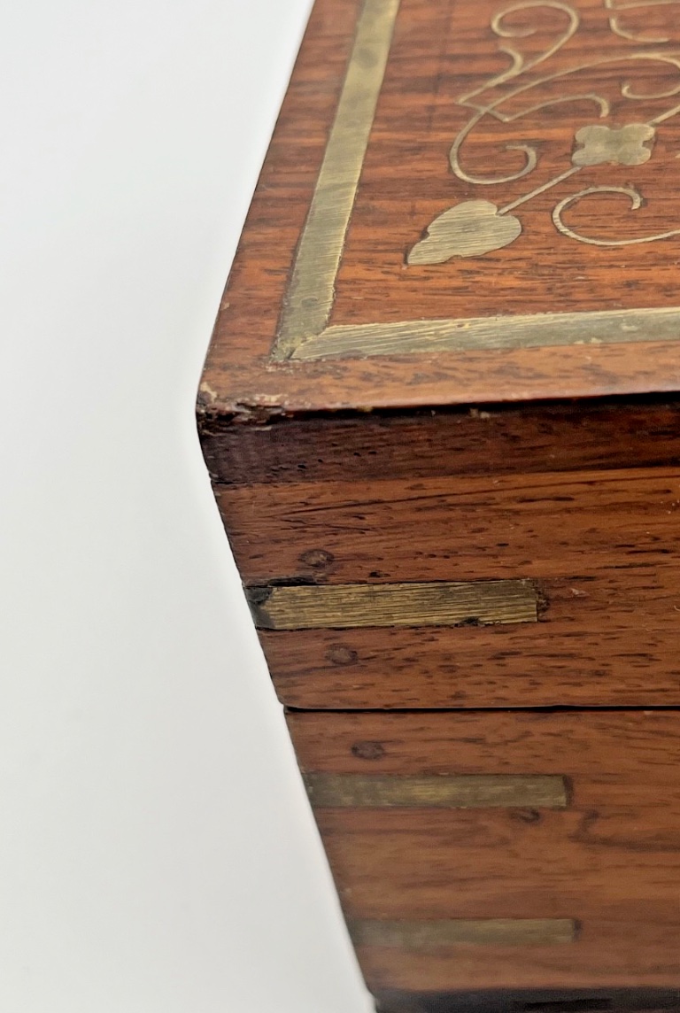 Coffret à bijoux marqueté en bois et laiton-photo-5
