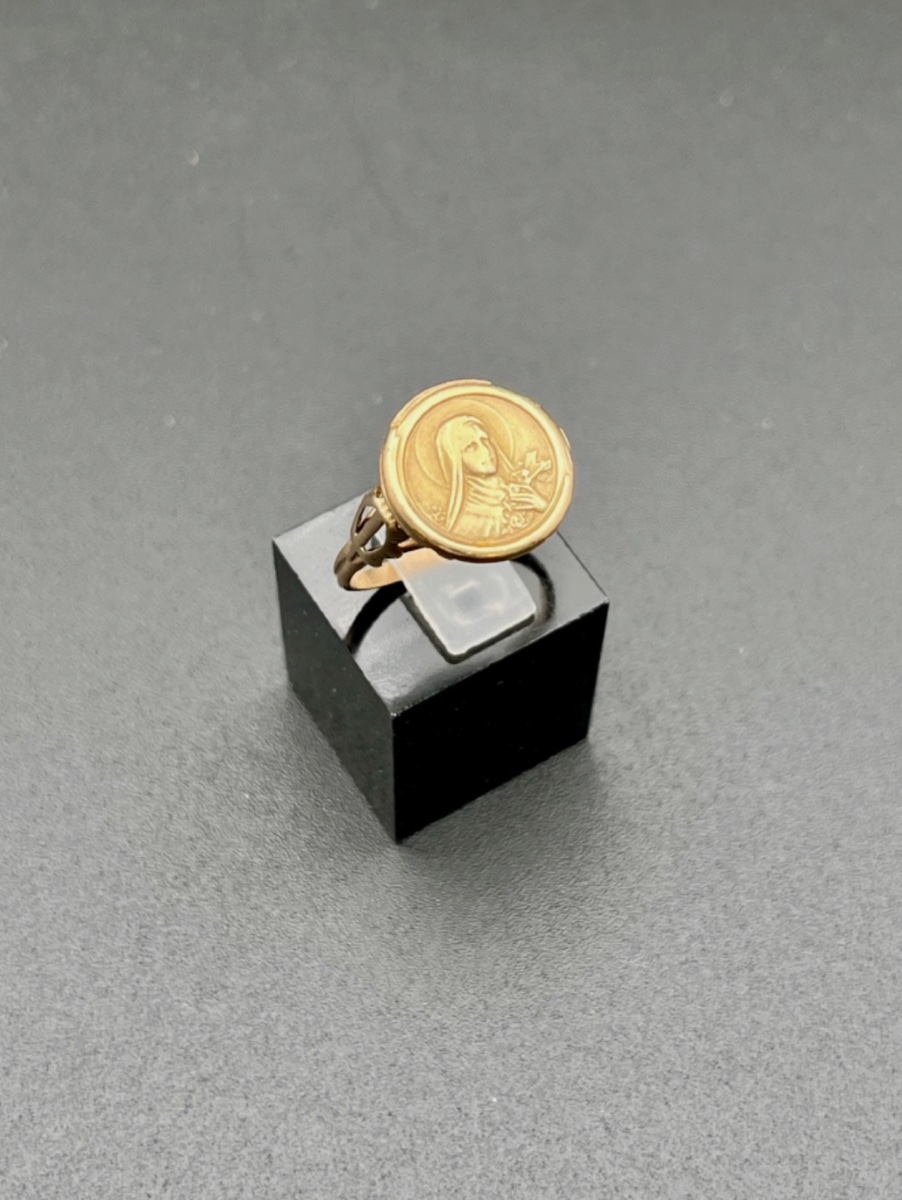 18k Yellow Gold Religious Ring -photo-3