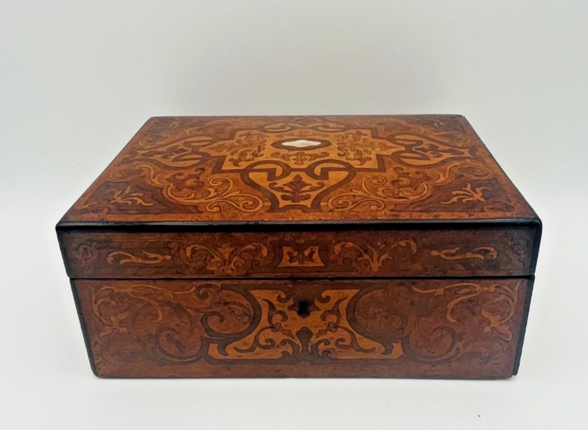 Boîte en bois marquetée avec nacre – Style Napoléon III – XIXe siècle -photo-3