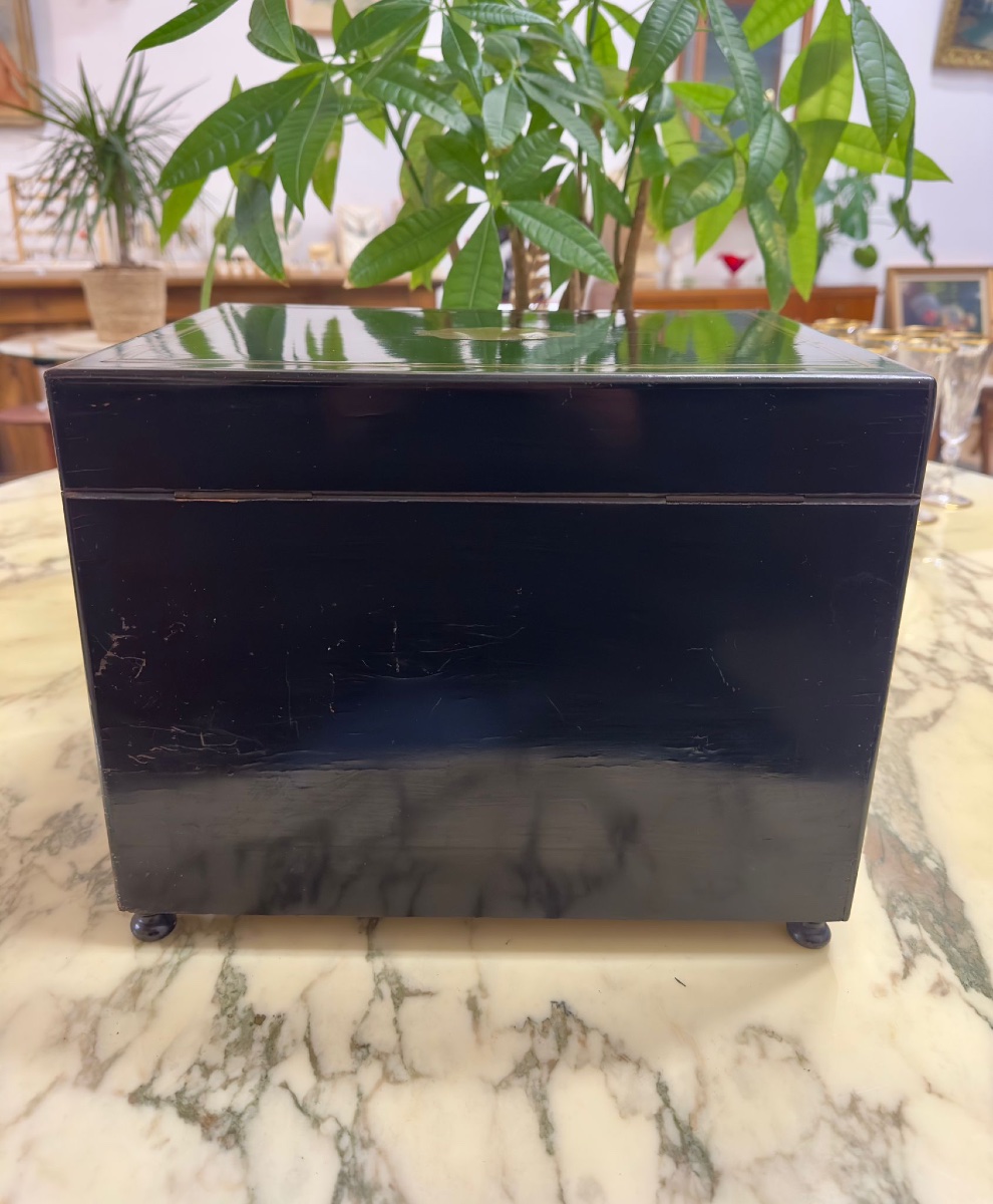 Coffret à liqueur ancien – style Napoléon III – 4 carafes + 15 verres-photo-1