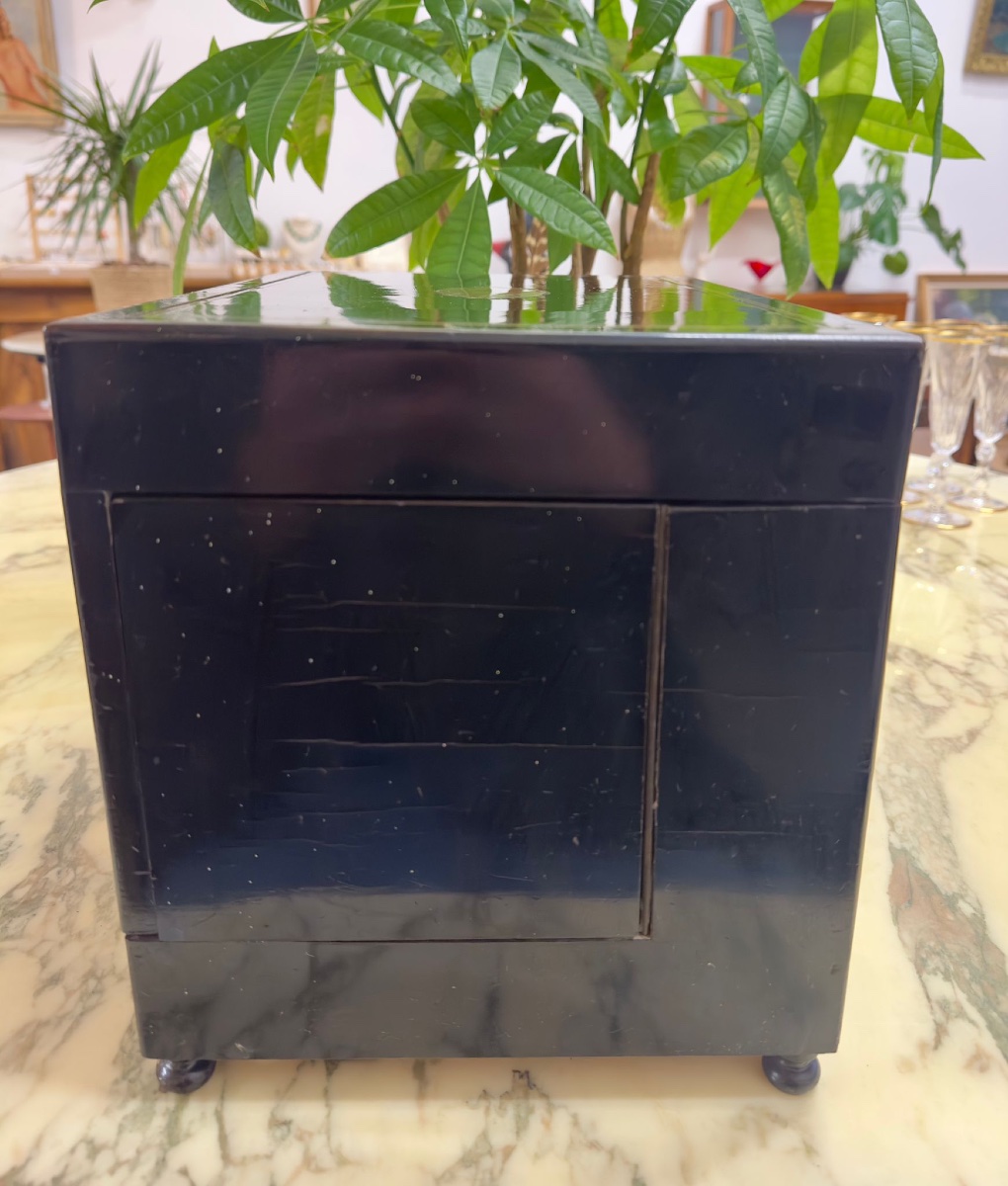 Coffret à liqueur ancien – style Napoléon III – 4 carafes + 15 verres-photo-2