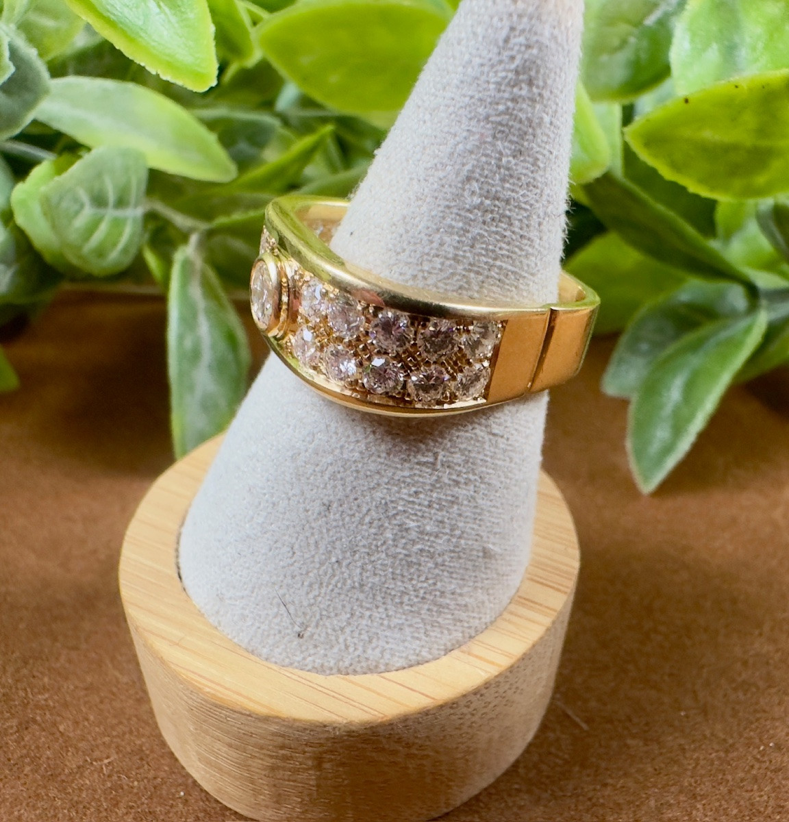 Square Ring In 18k Yellow Gold And Diamonds -photo-2