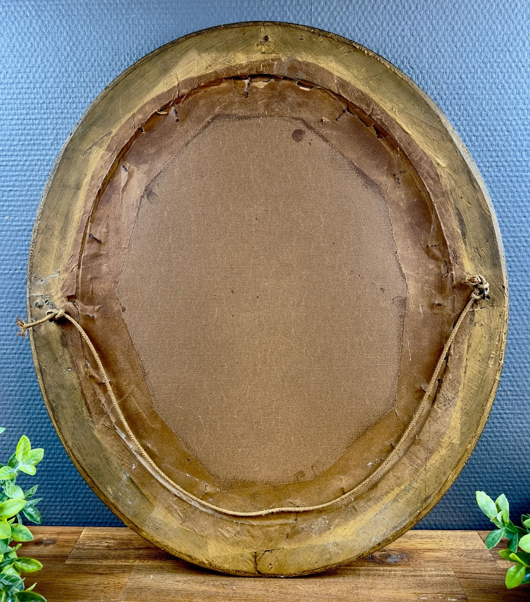 Antique Lithograph Of A Man In Prayer – Gilded Oval Frame-photo-3