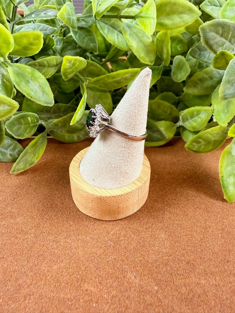 Daisy Ring In 18k White Gold, Sapphire And Diamonds -photo-2