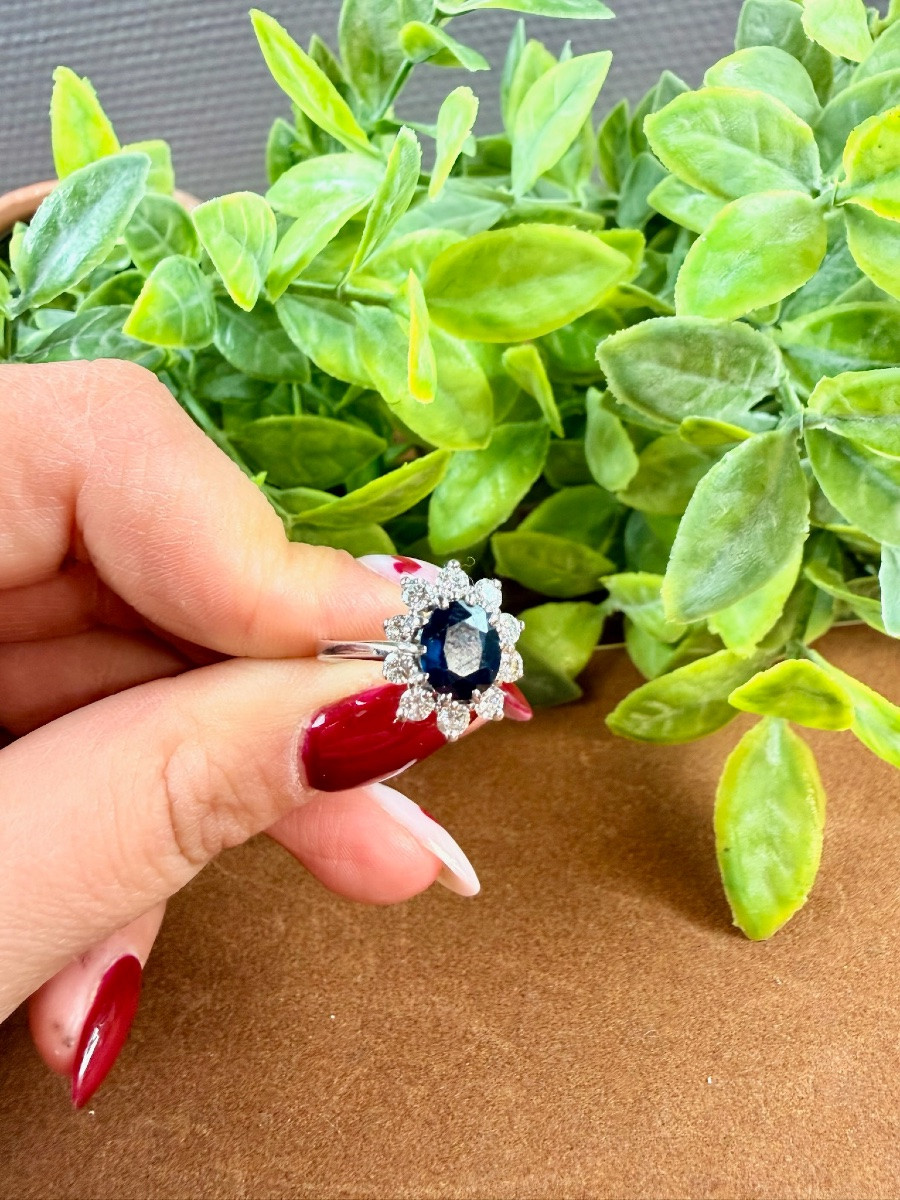 Daisy Ring In 18k White Gold, Sapphire And Diamonds -photo-4