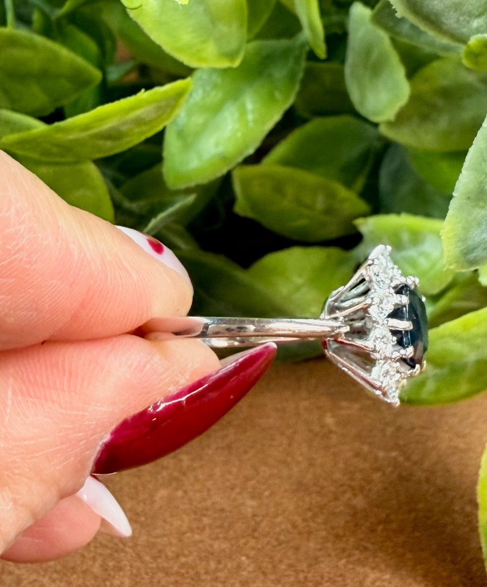 Daisy Ring In 18k White Gold, Sapphire And Diamonds -photo-1