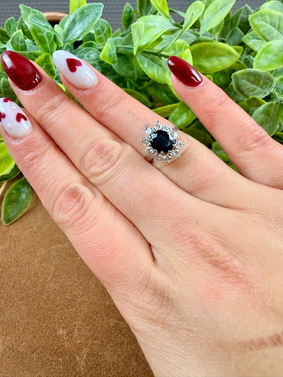 Daisy Ring In 18k White Gold, Sapphire And Diamonds -photo-2