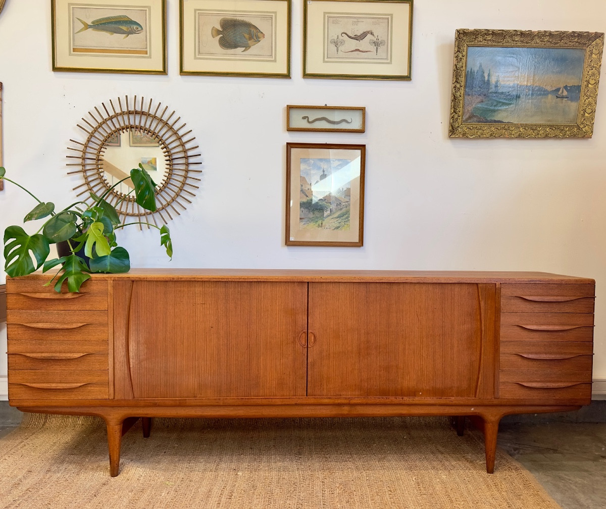 Enfilade danoise U15 par Johannes Andersen pour Samcom (années 1960)