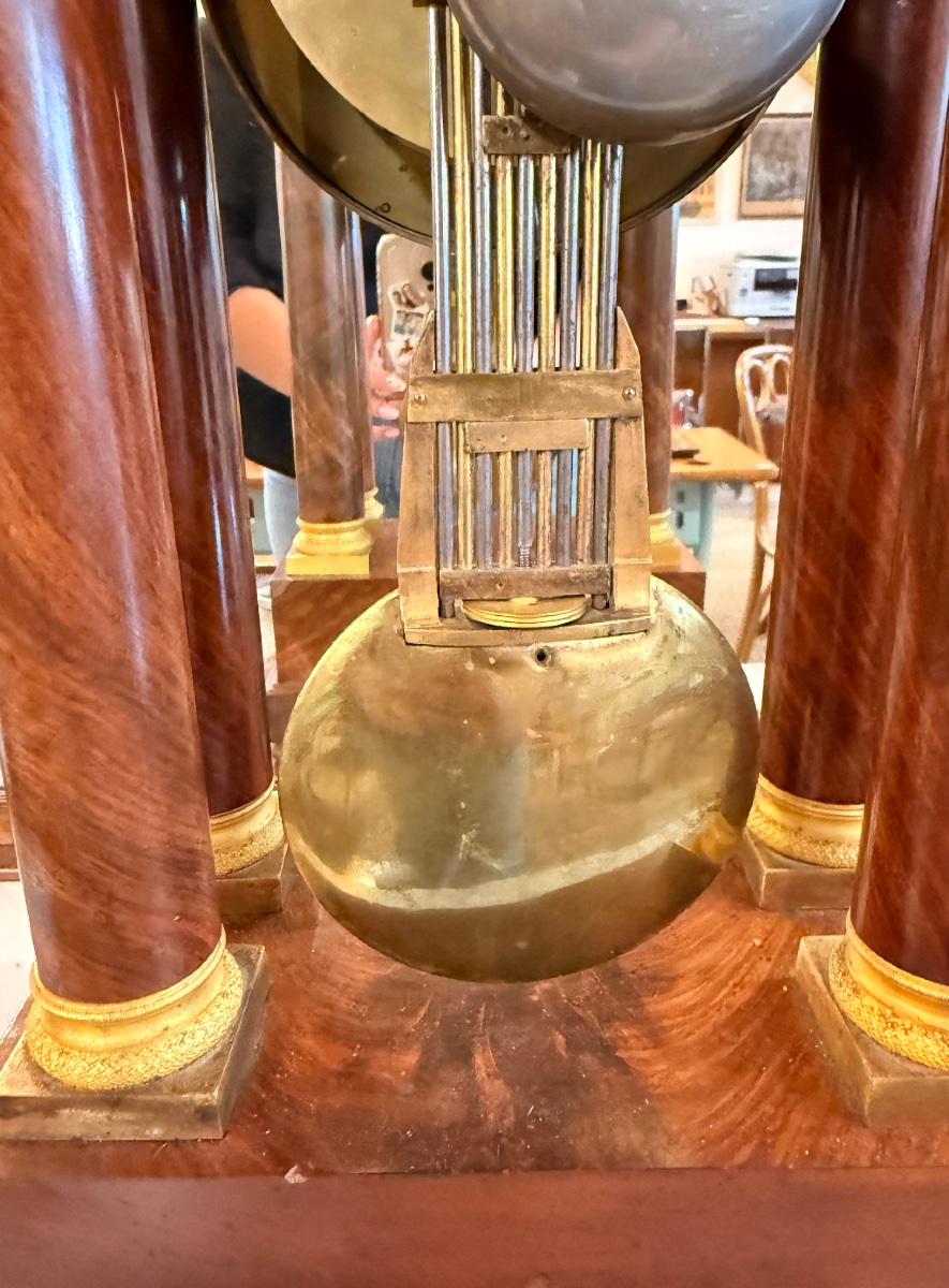 Empire Style Portico Clock In Mahogany And Gilt Bronze Under Globe-photo-7