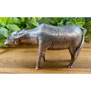 Sculpture buffle en argent massif