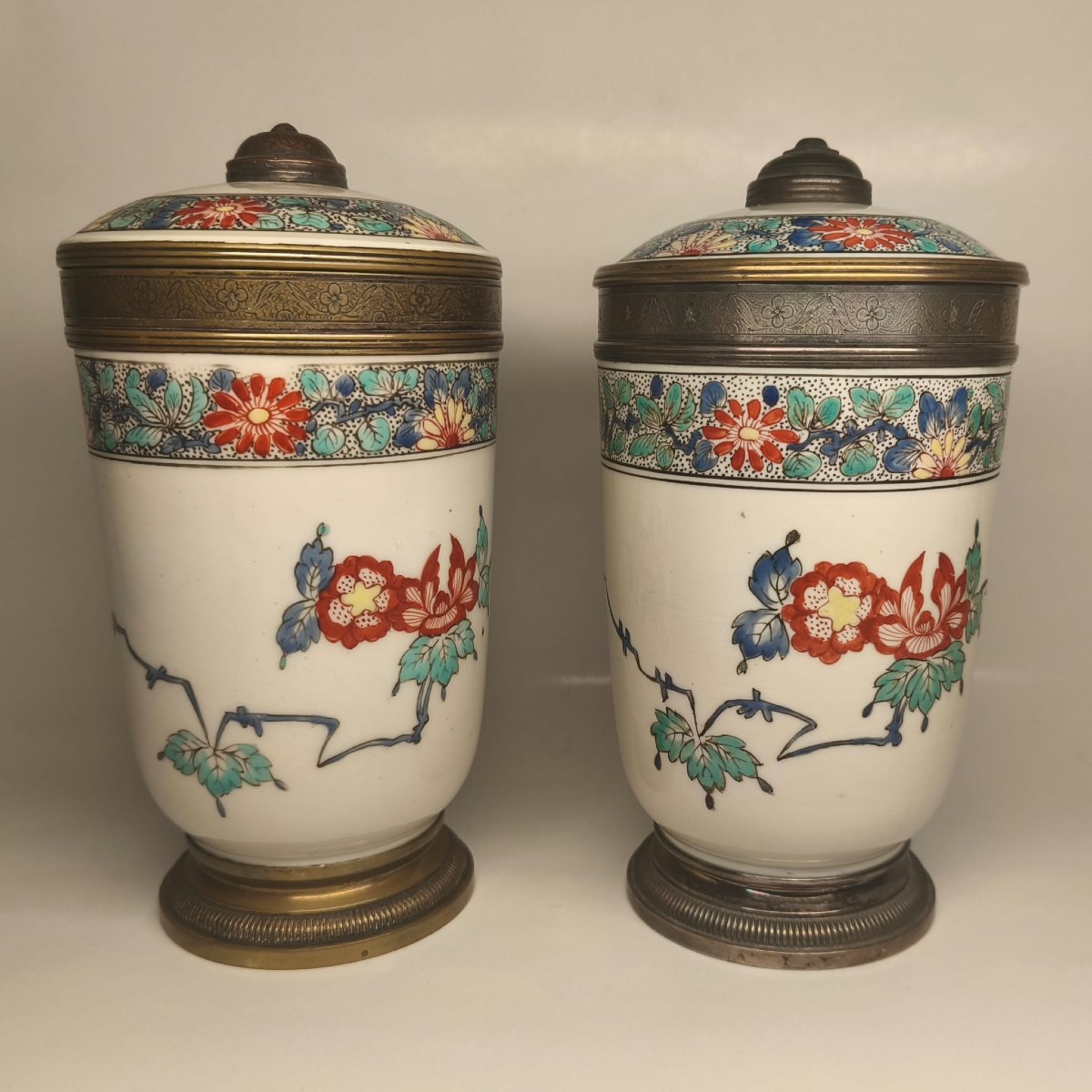 Paris, Samson, Paire de pots à tabac à décor de Kakiémon -photo-4