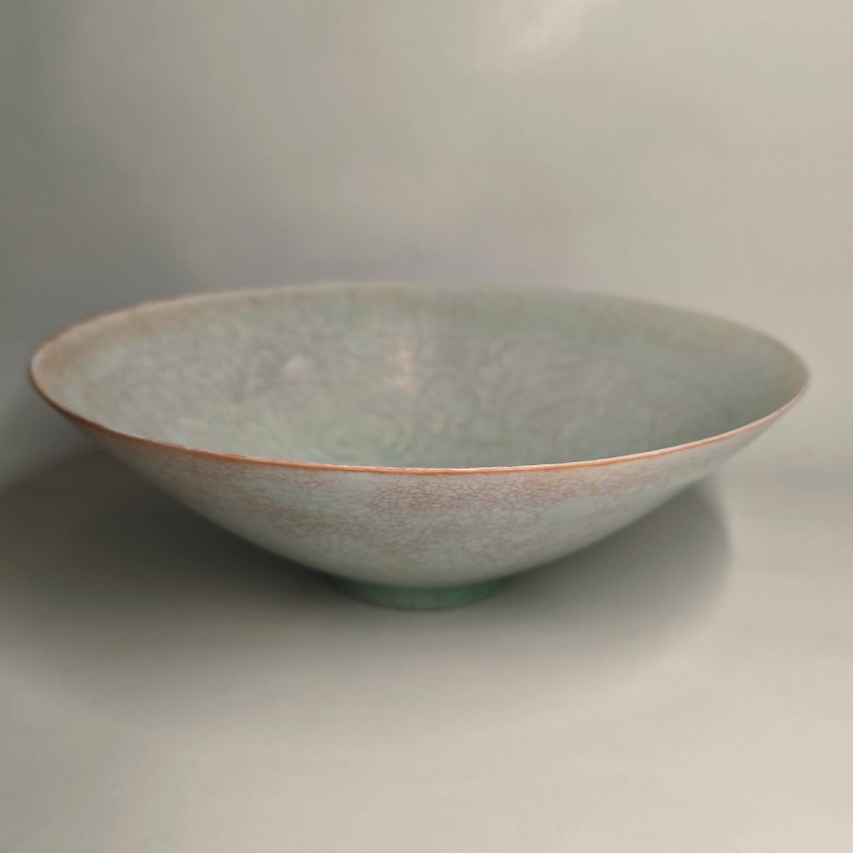 China, Southern Song Dynasty, Large Qingbai Bowl With Underglaze Incised Decoration-photo-2