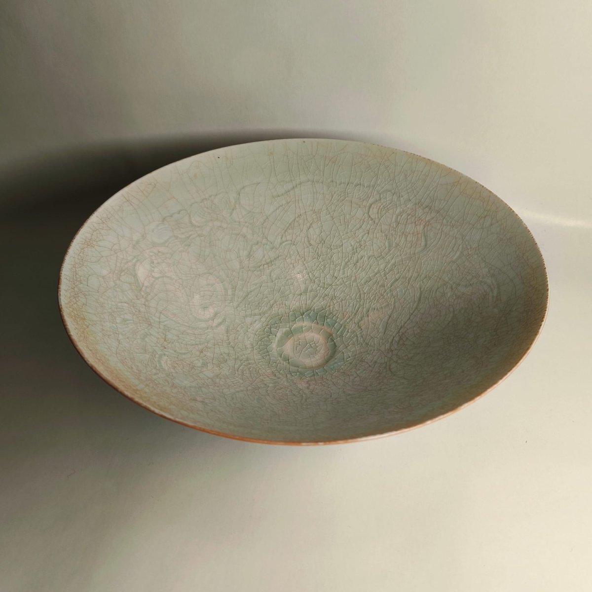China, Southern Song Dynasty, Large Qingbai Bowl With Underglaze Incised Decoration-photo-4