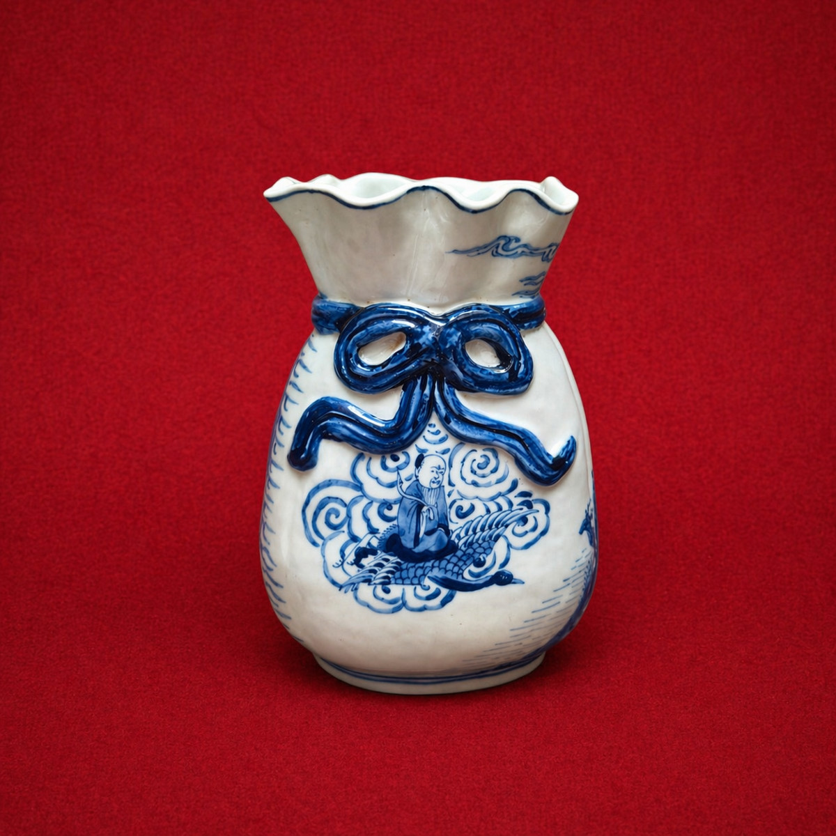 Chine, République, vase plastique à décor d'offrande au dieu Shoulao