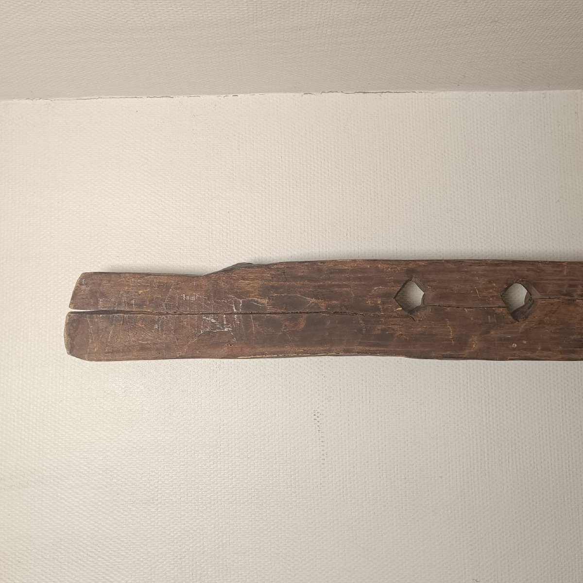 Bamoun, élément de case royale sculpté -photo-3