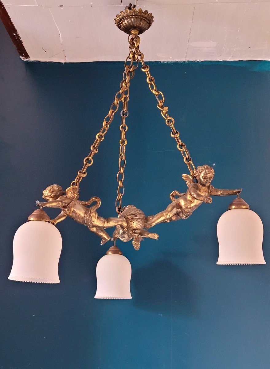 Chandelier Decorated With Putti With Its Two Nineteenth Sconces
