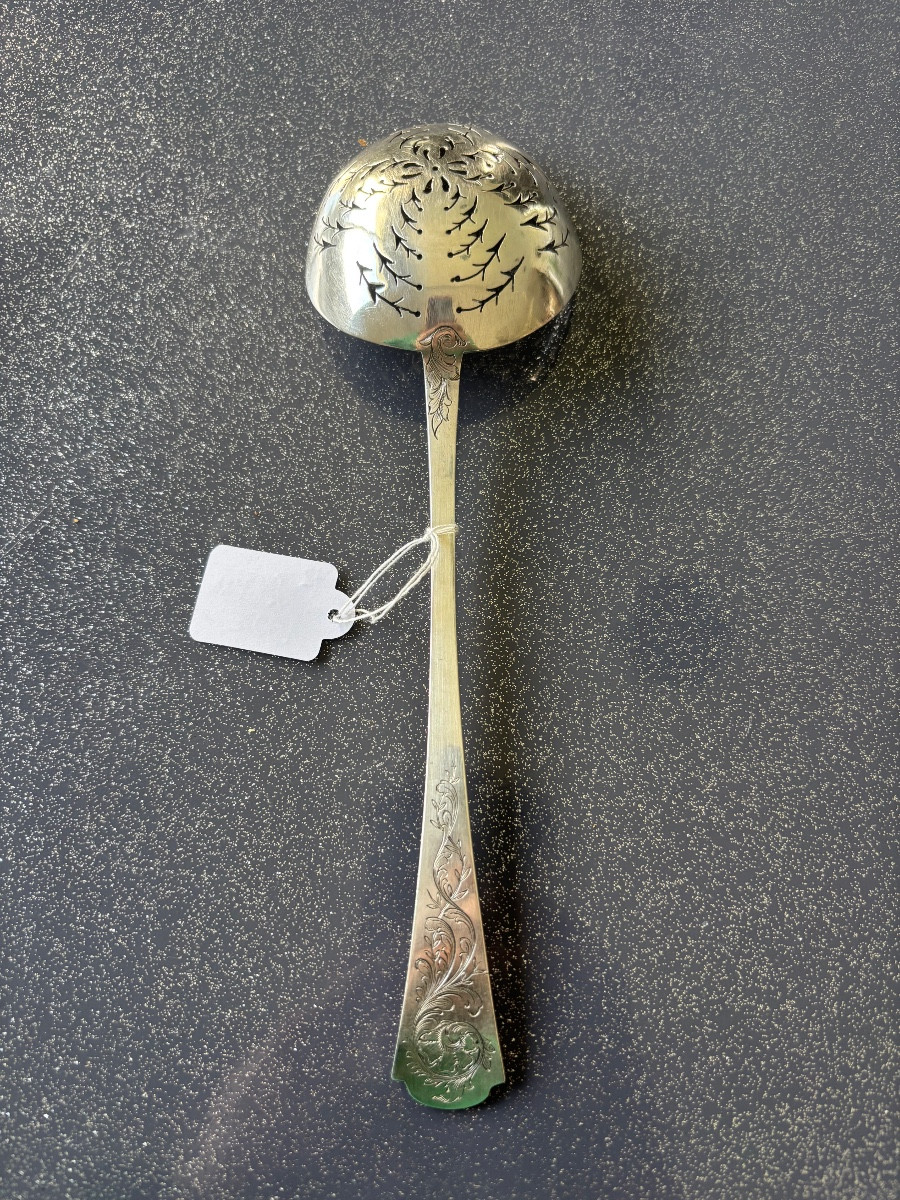 Cuillère saupoudreuse argent massif 