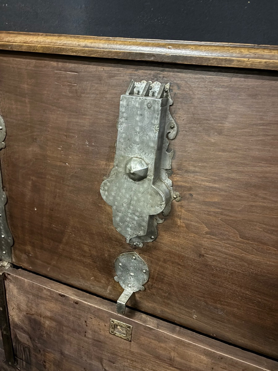 Carved Wood Renaissance Chest-photo-3