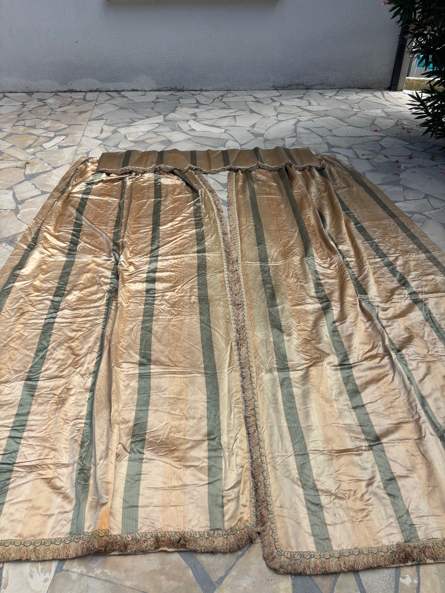 4 Pairs Of Satin Curtains -photo-2