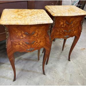 Paire de chevets marqueterie style Louis XV 