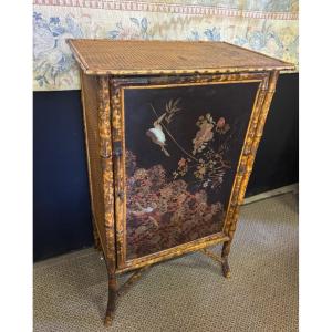 Meuble bambou et laque
