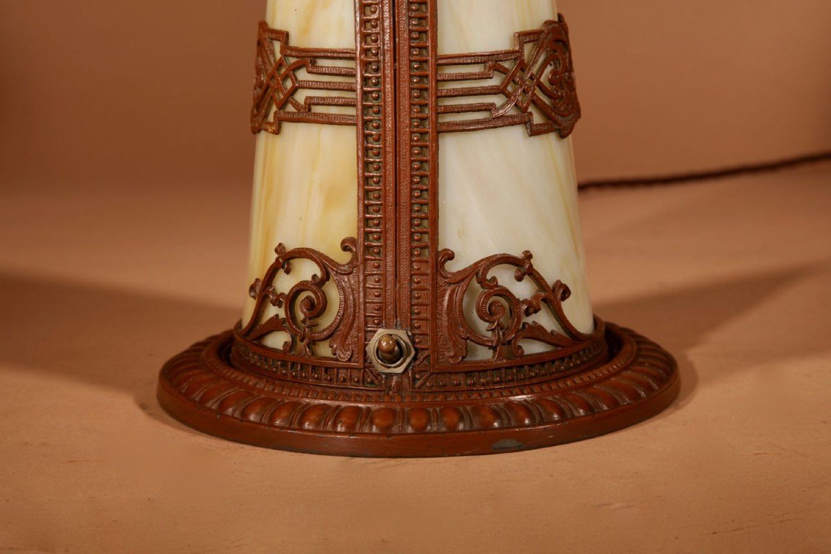 Art Deco Lampe De Table En Verre Américaine Dans Le Style De Bradley & Hubbard Vers 1920.-photo-4