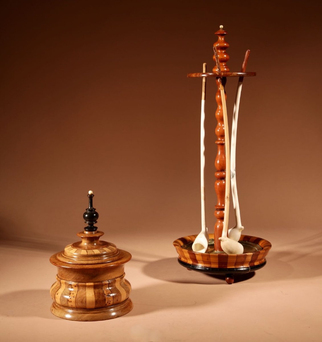 Treen, Tobacco Interest, A Set Of A Mahogany Coopered Pipe Stand And Its Coopered Mahogany Toba-photo-2