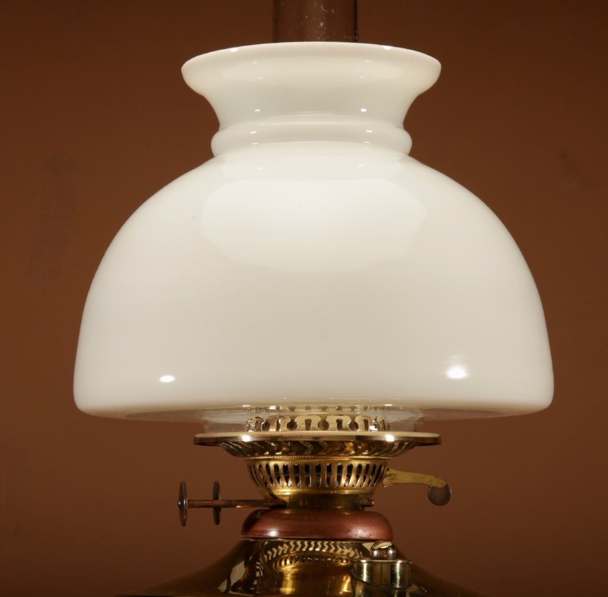 Very Stylish And Rare Secessionist Period Paraffin Brass And Copper Table Lamp.-photo-3