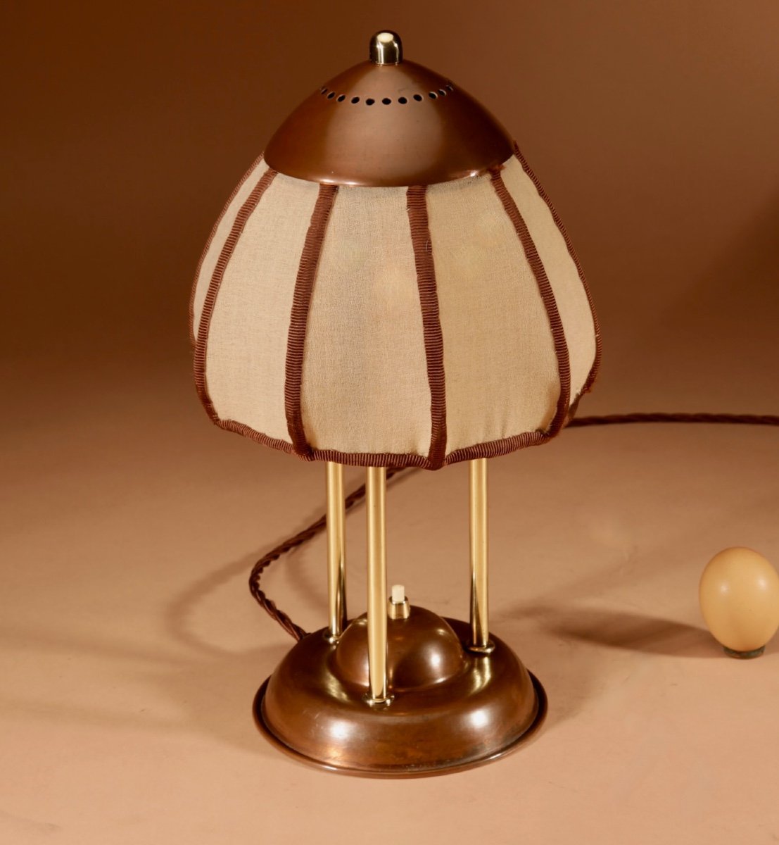 Lampe De Table Rare En Laiton Et Cuivre Patiné De l'école d'Amsterdam, Vers 1900-20-photo-1