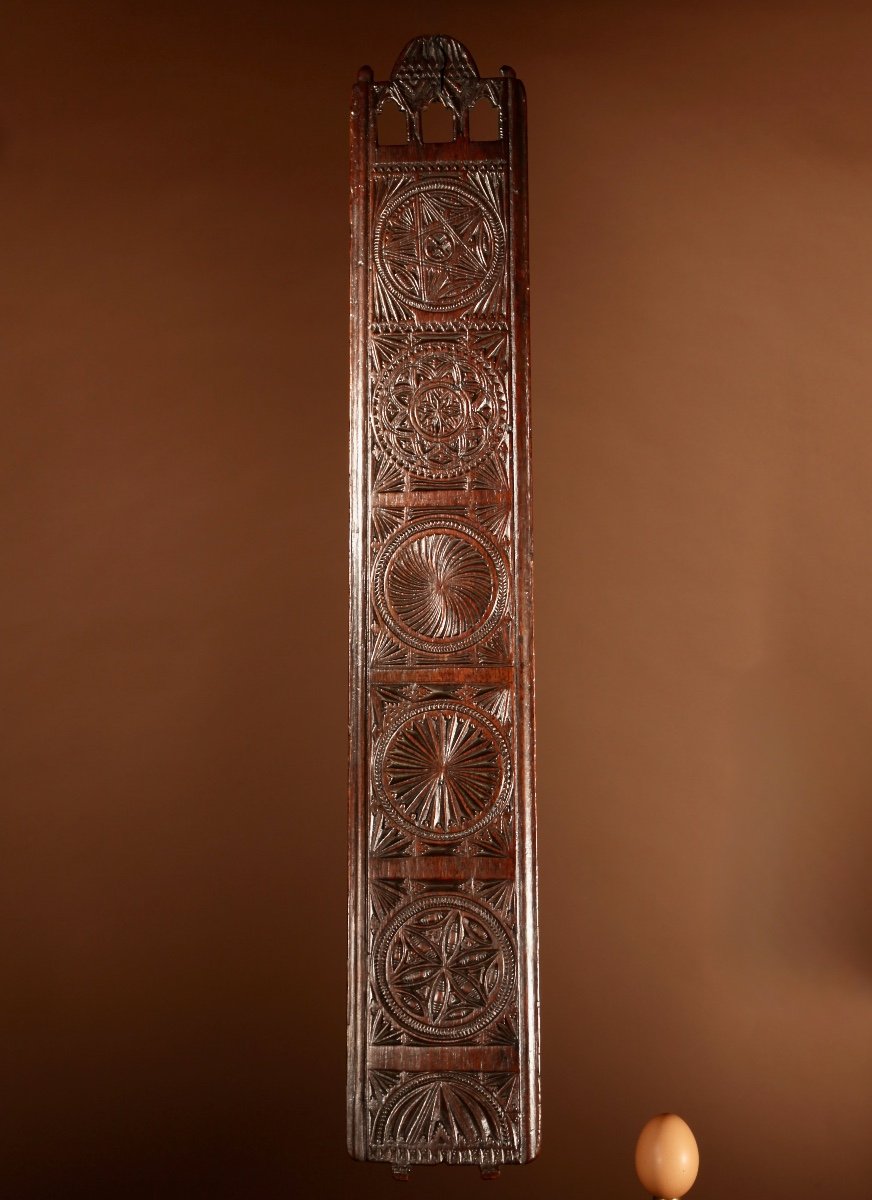  A Very Finely Carved Dutch Oak Mangle Board. Circa 1800.