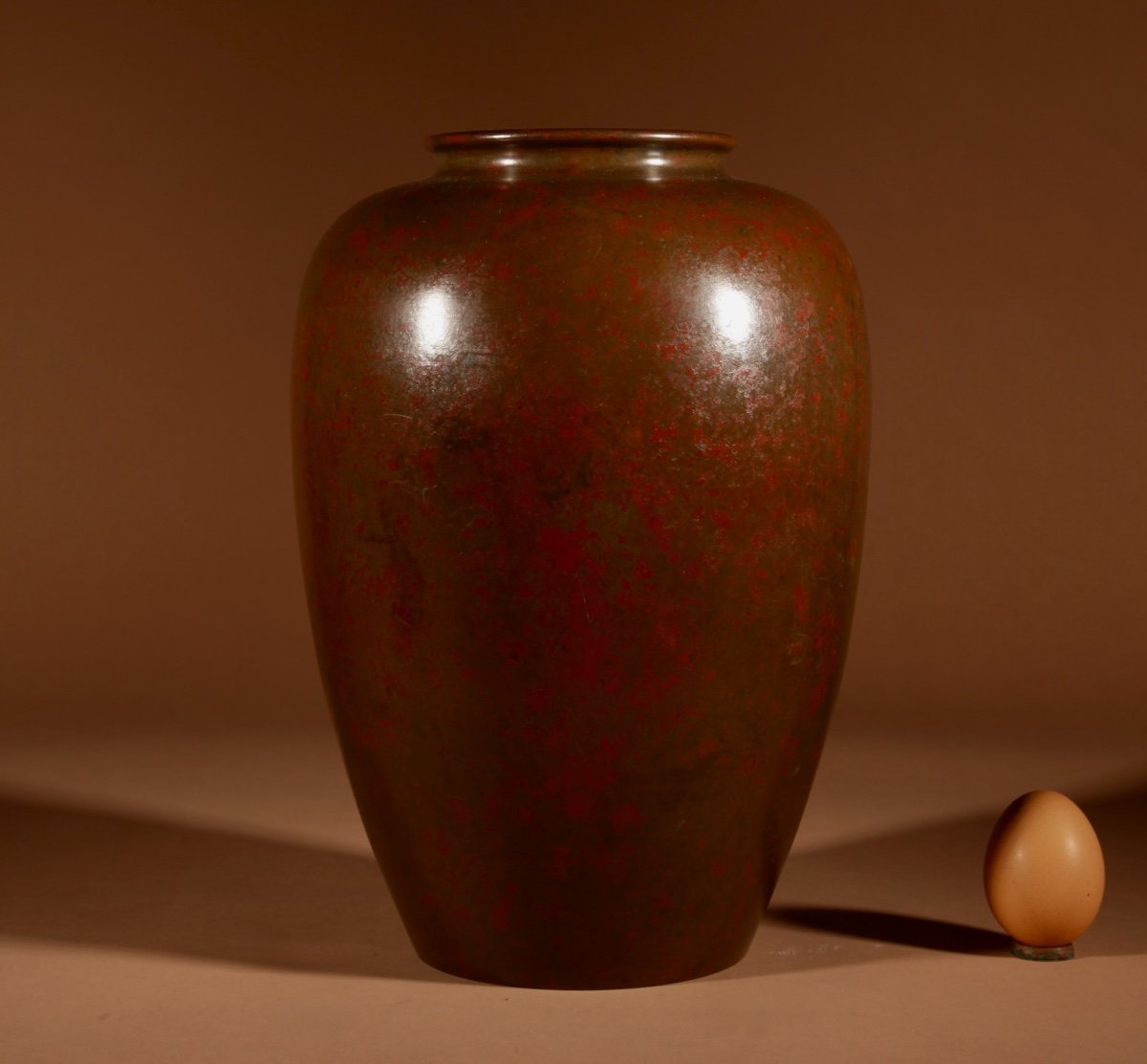 Vase Japonais Patiné Original En Bronze Très élégant.