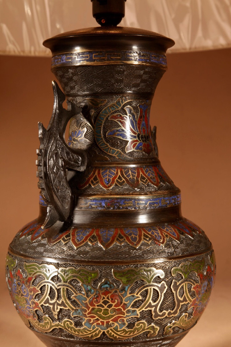  A Decorative Champlevé Japanese Bronze Table Lamp.-photo-2